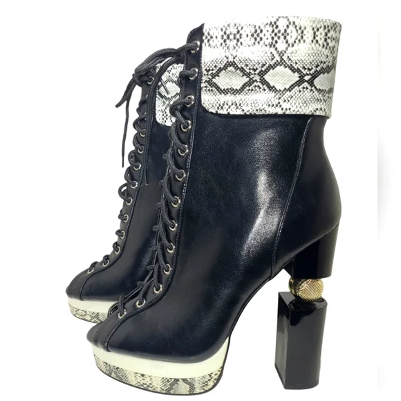 AKIRA Azalea Wang Thinking Out Loud Chunky Heel Bootie Black Size 8.5 New - Picture 3 of 9